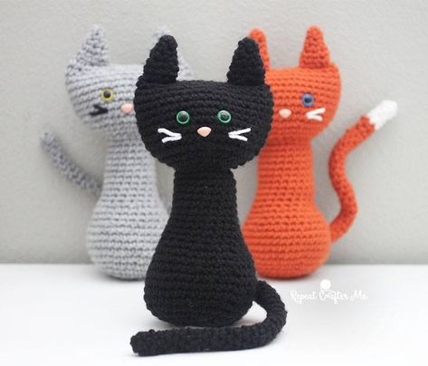 Gratis haakpatroon katten (Repeat Crafter Me) | gratis haakpatronen | katten | knuffels | haken | gratis haakpatroon | dieren | huisdieren | katjes Kat Haken, Crochet Cats, Cat Shadow, Repeat Crafter Me, Single Crochet Decrease, Crochet Halloween, Crochet Cat Pattern, Crochet Decrease, Halloween Crochet Patterns