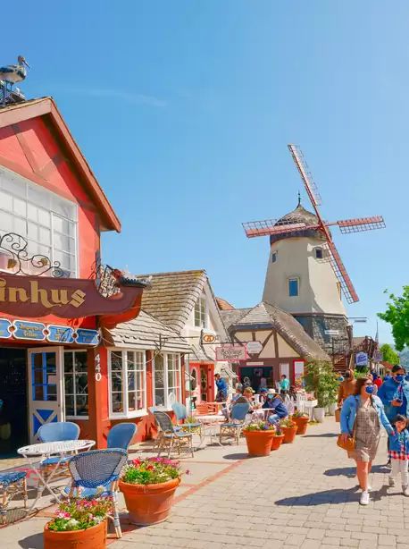 Small Towns In California, Pella Iowa, Solvang California, California Towns, Santa Ynez Valley, Family Vacation Spots, Tourist Trap, Pacific Coast, Vacation Destinations