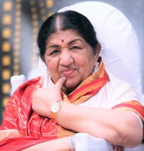 Lata Mangeshkar Images, Indian Singers, Jassi Gill, Assalamualaikum Image, Lata Mangeshkar, Legendary Singers, Singers, Quick Saves