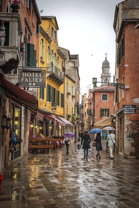 Venice streets in winter #iliveitaly