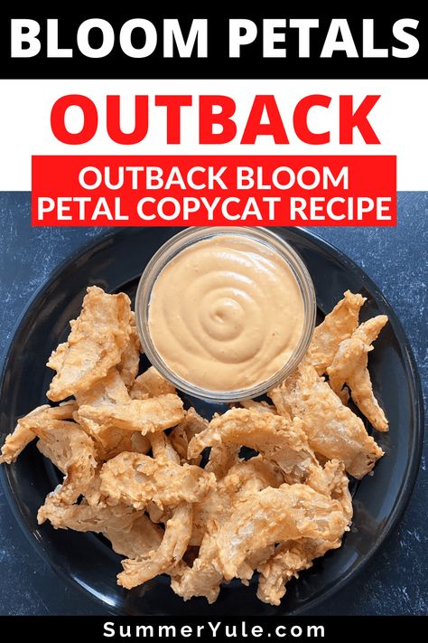 Onion Petals Recipe, Fried Onion Petals, Outback Blooming Onion, Yule Recipes, Onion Petals, Bloomin Onion, How To Cut Onions, Baked Onions, Blooming Onion