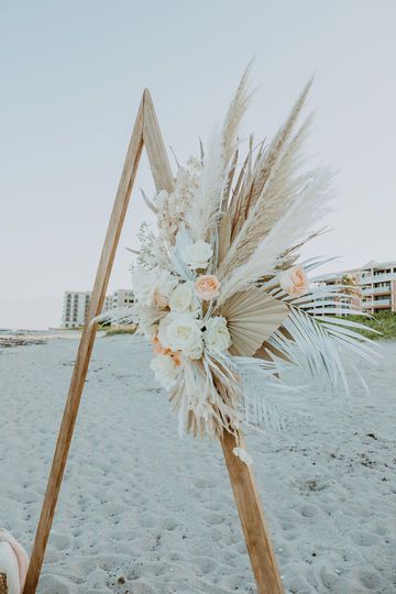 Free Standing Wedding Arch, Wooden Wedding Arch, Wood Wedding Arches, Ceremony Arch Decor, Wooden Wedding Arches, Diy Wedding Arch, Minimalist Dekor, Decor Backdrop, Arch Decor