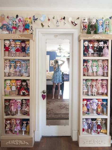 Blythe Bebek, Toy Display, A Beautiful Mess, Doll Display, Toy Rooms, Hello Dolly, Beautiful Mess, Doll Collection, Room Decorations