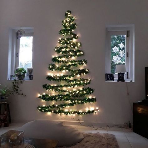 8 Unique Christmas Trees for the Adventurous at Heart - Twelve Days of Christmas Dollar Tree Christmas Decor, Christmas Decorations Apartment, Wall Christmas Tree, Ideas Navideñas, Beachy Christmas, Christmas Apartment, Alternative Christmas, Creative Christmas Trees, Alternative Christmas Tree