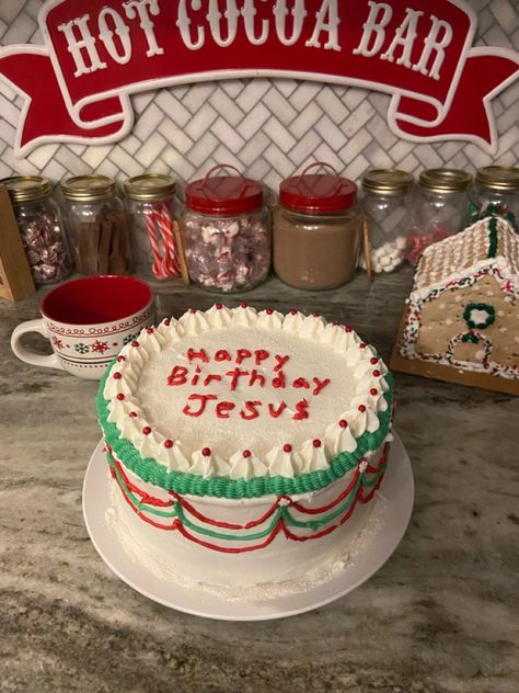 Christmas Birthday Aesthetic, Mexican Christmas Aesthetic, Christmas Christian Aesthetic, Catholic Christmas Aesthetic, Christian Christmas Cake Ideas, Christmas Aesthetic Christian, Aesthetic Christmas Cake, Christian Birthday Cake, Jesus Christmas Aesthetic