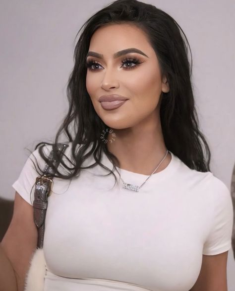 Kim K Contour, Kim K Makeup Looks, Kylie Jenner Makeup Looks, Kim Kardashian Makeup Looks, Kim K Makeup, Glam Bride Makeup, Kily Jenner, Bombshell Makeup, Kardashian Makeup