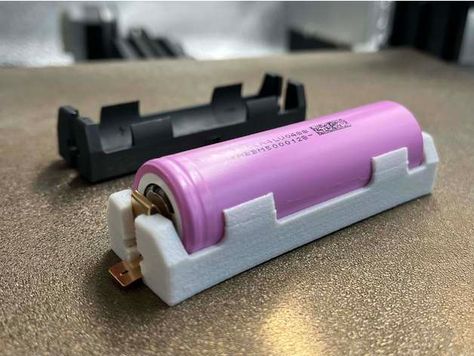 This is a strengthening mod based on an excellent battery holder by jkenny23. All credit goes to the original designer. If you like the model, please also click the original model link below and click like and probably post a make. https://www.thingiverse.com/thing:4130080 You can simply buy 21700 version of SMD battery holder from Aliexpress but I have some 18650 holder in hand so I decided to print them. This mod thicken and lengthen the area inside the battery spring plates as my first pri Spring Plates, Water Rocket, Prints Ideas, Roller Chain, 3d Printing Diy, Chain Lock, Battery Holder, Compressed Air, 3d Projects