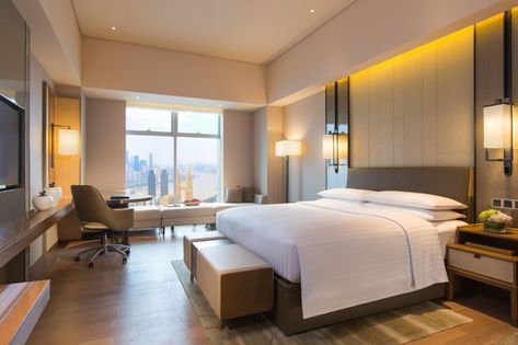 Hotel Dining & Restaurants | Chongqing Marriott Hotel Hotel Interior Bedroom, Small Hotel Room, Hotel Bedroom Design, Hotel Room Interior, Marriott Hotel, Hotel Room Design, Jw Marriott, Small Hotel, Perfect Bedroom