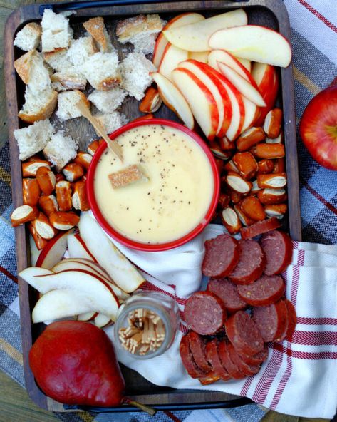 Cheese Fondue Ideas, Fondue Ideas, Cheese Fondue Recipe, Southern Discourse, Fall Apple Cider, Fall Appetizer, Fondue Recipe, Party Dip Recipes, Fondue Party