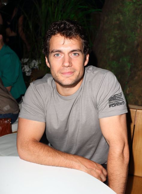 Image Henry Cavill Quotes, Henry Cavill Tudors, Hot British Actors, Henry Williams, Weak In The Knees, Man Of Steel, British Actors, Henry Cavill, Tom Hiddleston