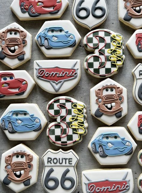 Disney Cars Theme Cookies, Lightning Mcqueen Birthday Cookies, Disney Cars Birthday Cookies, Disney Cars Cookies Decorated, Cars Sugar Cookies, Cars Cookies Decorated, Pixar Cars Cookies, Cars Cookies Disney, Lightning Mcqueen Cookies