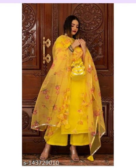 Yellow Suit Indian, Kurti And Palazzo, Kurta Pattern, Organza Kurti, Embroidery Sleeves, Dupatta Dress, Yellow Kurti, Organza Suits, Kurta Cotton