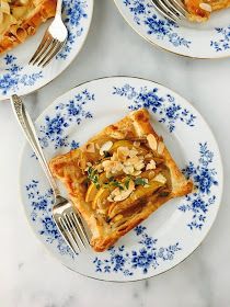 sweetsugarbean: Pear and Goat Cheese Tartlets with Honey Drizzle Cheese Tartlets, Quick Vegetarian Recipes, Healthy Summer Snacks, Honey Drizzle, Goat Cheese Appetizer, Puff Pastry Appetizers, Pastry Appetizer, Brunch Items, Bartlett Pears