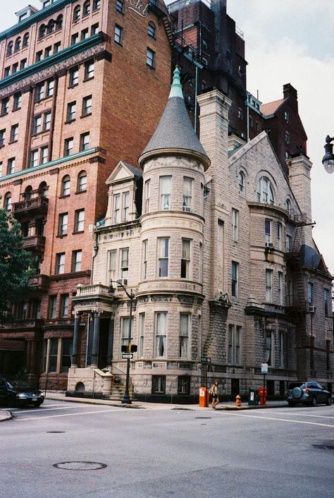 Town Houses, Baltimore City, Baltimore Maryland, Architecture Old, Beautiful Architecture, Beautiful Buildings, Aruba, Amazing Architecture, Metropolis