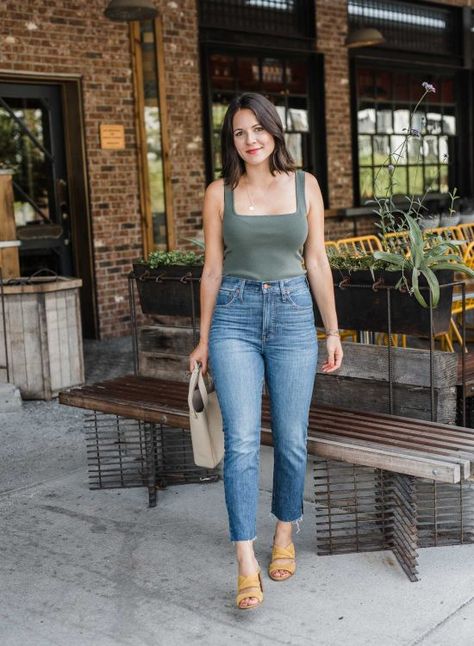 Affordable And Effortless Style Inspiration For The Everyday Gal - My Style Vita Tank Top Jeans Outfit, Tank And Jeans Outfit, Top Jeans Outfit, Lace Tank Tops Outfit, Jean Outfit Ideas, Summer Tank Top Outfits, White Converse Outfits, Night Outfits Winter, Tank Top Outfit