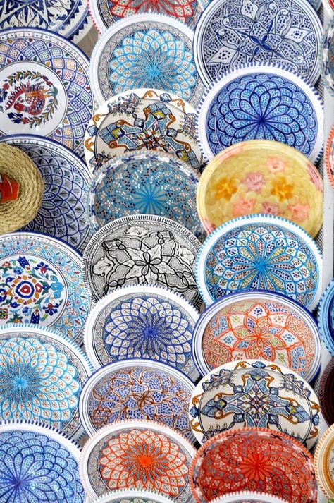 Arabesques, colors and creativity in Tunisian ceramics royalty free stock image Tunisian Ceramics, Tunis Tunisia, Ceramic Cafe, Abaya Design, Modern Art Styles, Class Decoration, Tunisia, Arabesque, Stock Images Free