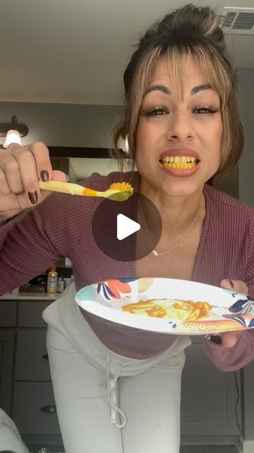 Brooke Brown on Instagram: "Teeth whitening #teethwhitening #teeth #diy #natural" Diy Whitening Toothpaste, How To Brighten Teeth Naturally, Best Way To Whiten Teeth At Home, How To Whiten Teeth, Turmeric Teeth Whitening, Healthy Teeth Whitening, Diy Teeth Whitening, Whiten Teeth Fast, Natural Teeth Whitening Diy