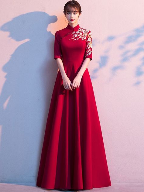 Chinese Bridal Dress, Cheongsam Wedding Dress, Cheongsam Wedding, Unconventional Wedding Dress, Chinese Style Dress, Qipao Cheongsam, Top Wedding Dresses, Cocktail Gowns, China Dress