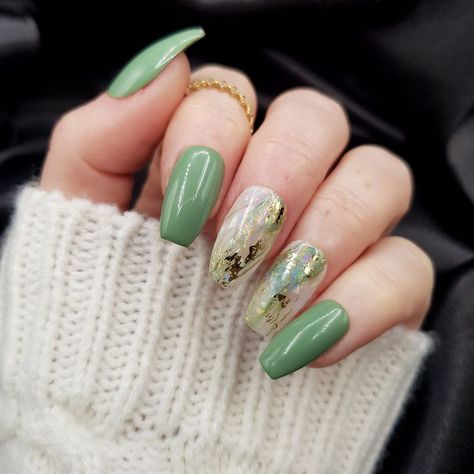 Nails Art Vert, Butterflies Nails, Nail Art Chrome, Designs For Short Nails, Spring Nail Designs, Her Nails, Nails Done, Butterfly Nail, Nail Designs Spring