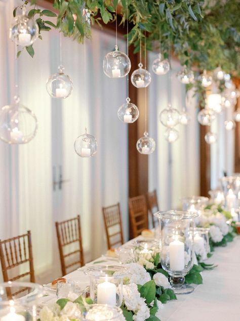 Wedding Hanging Candles, Hanging White Flowers Wedding, Hanging Tea Lights Wedding, Hanging Wedding Flowers, Hanging Candles Wedding, Candle Reception Decor, Floating Candle Decorations, Tea Lights Wedding, Candles Reception