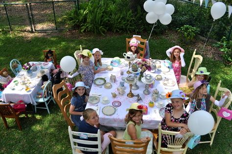 tea party - with dolls invited American Girl Party, Tea Party Birthday Party, Doll Tea Party, American Girl Birthday Party, American Girl Birthday, American Girl Parties, Tea Party Table, Party Tables, Girls Tea Party