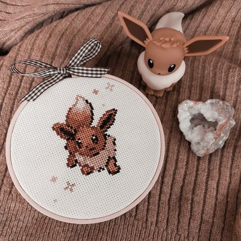 Eevee Embroidery Pattern, Eevee Cross Stitch Pattern, Eeveelutions Cross Stitch, Eevee Cross Stitch, Cross Stitch Pokemon, Pokemon Cross Stitch Patterns, Kawaii Cross Stitch, Pokemon Cross Stitch, String Crafts