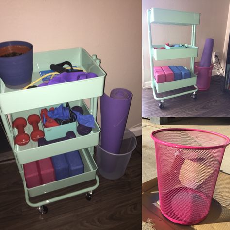 Mini Home Gym Corner, Mini Gym At Home Ideas Basement, Home Gym Organization Ideas Small Spaces, Tiny Home Gym Ideas, Workout Organization Ideas, Gym Cart, Workout Corner In Bedroom, Workout Corner Ideas, Repurposed Trash