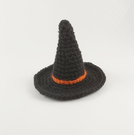 Tiny Witch Hat Crochet, Small Witch Hat Crochet Pattern, Crochet Tiny Witch Hat Pattern Free, Mini Witch Hat Crochet Pattern, Mini Witch Hat Headband, Crochet Small Witch Hat Pattern Free, Crochet Hat For Snake, Small Crochet Witch Hat, Crochet Small Witches Hat Free Pattern