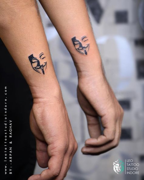 Hacker Tattoo, V For Vendetta Tattoo, Anonymous Tattoo, Hacker Mask, Vendetta Tattoo, Mask Tattoos, Memorial Tattoo Ideas, All Seeing Eye Tattoo, Leo Tattoo