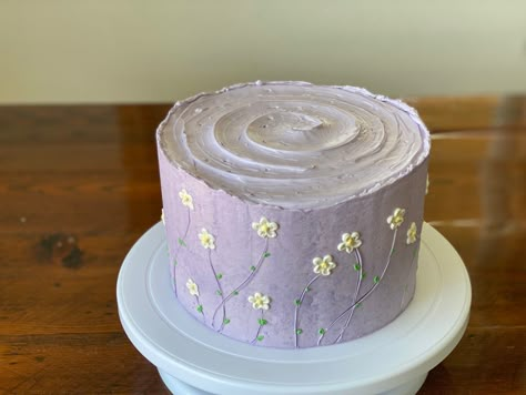 Lavender Colour Cake, Purple Cake Designs Birthday, Tort Baby, Lavender Cakes, Pasteles Aesthetic, Rustic Birthday Cake, Ballerina Birthday Cake, Nature Cake, Half Birthday Cakes