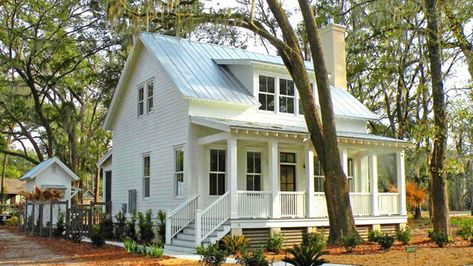 These Three Bedroom House Plans Will Never Require a Downsize Coastal Cottage Plans, Houses With Porches, Coastal Cottage House Plans, Low Country Cottage, Country Cottage Design, American Style Homes, Louisiana House, Sugarberry Cottage, Lake House Exterior