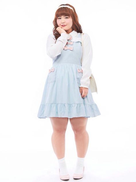 . Plus Sized Poses, Plus Size Pose Reference, Plus Size Reference, Plus Size Asian Fashion, Plus Size Kawaii, Plus Size Posing, Plus Size Mini Dresses, Kinds Of Clothes, Cute Poses