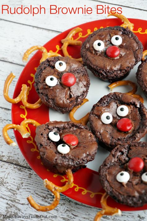 Northpole Breakfast, Easy Christmas Treats Recipes, Cute Christmas Treats, Bday Treats, Reindeer Brownie, Mickey Cookies, Holiday Party Desserts, Christmas Treats To Make, Holiday Treats Christmas