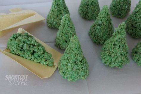 Rice Krispie Treat Christmas, Green Rice Krispie Treats, Rice Krispie Christmas Trees, Krispie Treats Christmas, Rice Krispie Treats Christmas, Homemade Rice Krispies Treats, Martha Stewart Christmas, Best Artificial Christmas Trees, Gingerbread Dough