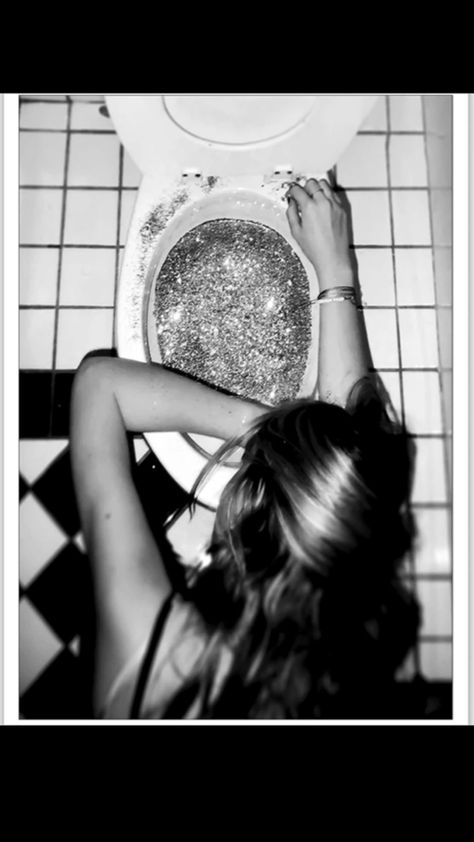 Teen Girls Bathroom Decor, Glitter Bathroom, Girl Bathroom Decor, Bathroom Canvas Art, Black White Bathrooms, Bathroom Canvas, Girly Decor, Bar Wall Decor, Funny Bathroom