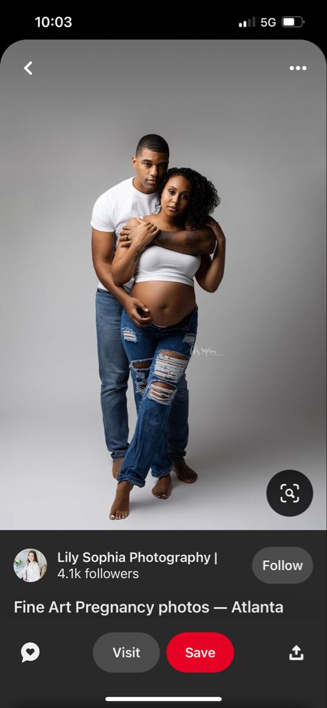 Jeans Photoshoot Ideas Couple, Maternity Pictures Denim, Blue Jeans Maternity Shoot, Maternity Shoot Denim, Jean Maternity Shoot Couple, Jeans Maternity Shoot Couple, Blue Jean Maternity Pictures, 90s Maternity Shoot, Denim Pregnancy Photoshoot