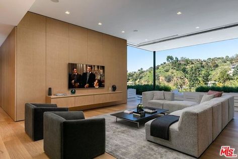 Ariana Grande House, Lower Level Family Room, Contemporary Mansion, Hollywood Hills Homes, Famous Houses, Tudor Style Homes, Luxury Estate, Hollywood Hills, Home Technology