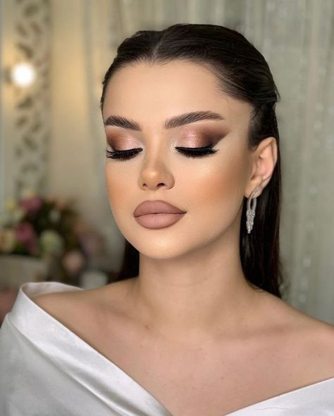 Makeup Eyeshadow Brown Eyes, Makeup Looks Winter, Glam Bride Makeup, Wedding Eye Makeup, Wedding Makeup For Brown Eyes, Prom Makeup Looks, Eye Makeup Styles, Makijaż Smokey Eye, Eye Makeup Designs