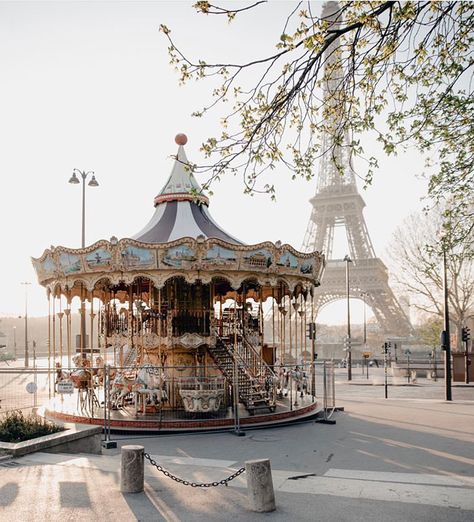 Happy Bastille Day, Spring In Paris, Paris Pictures, I Love Paris, Love Paris, Paris Photo, Merry Go Round, 판타지 아트, Morning Light