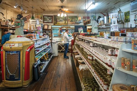 Step Back in Time at These Charming Florida Country Stores Micanopy Florida, Florida Farm, Country Stores, Feed Store, Farm Family, Florida Oranges, Old Country Stores, Country Store, Honey Jar