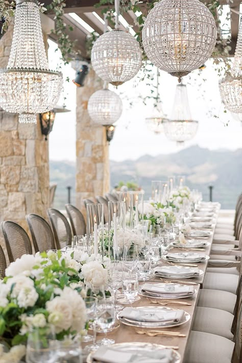 Malibu Rocky Oaks Wedding, Bohemian Chic Weddings, Malibu Rocky Oaks, Luxury Weddings Reception, Outdoor Wedding Inspiration, Malibu Wedding, Romantic Garden Wedding, Ethereal Wedding, Santa Barbara Wedding