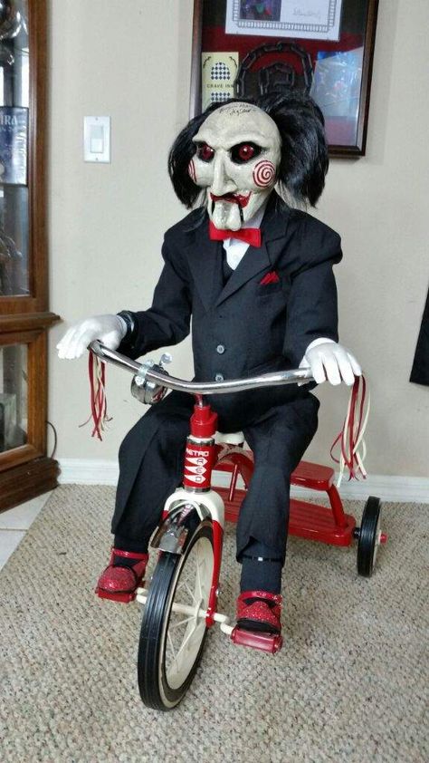 Jigsaw Doll, Saw Puppet, Jigsaw Costume, Jigsaw Movie, Bad Halloween Costumes, Tobin Bell, Horror Villians, Human Centipede, Billy The Puppet