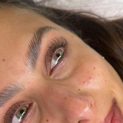 PMU artist | Natalie on Instagram: "Brow lamination + lash lift combo 😮‍💨😮‍💨

@hairylittlethings 
.
.
.
#brows #browlamination" Laminated Brows And Lash Lift, Brow Lamination And Lash Lift, Brow Lamination Aesthetic, Lash Lift Aesthetic, Natural Lash Lift, Brow Lamination Before And After, Lamination Brows, Pmu Artist, Eyebrow Lamination