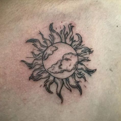 Swirly Sun Tattoo, Sun Tattoo Men, Sun Shoulder Tattoo, Sun Tattoo Ideas, Sun Tattoo Designs, Sun And Moon Tattoo, Cloud Tattoo, Lucet, Tattoos Geometric