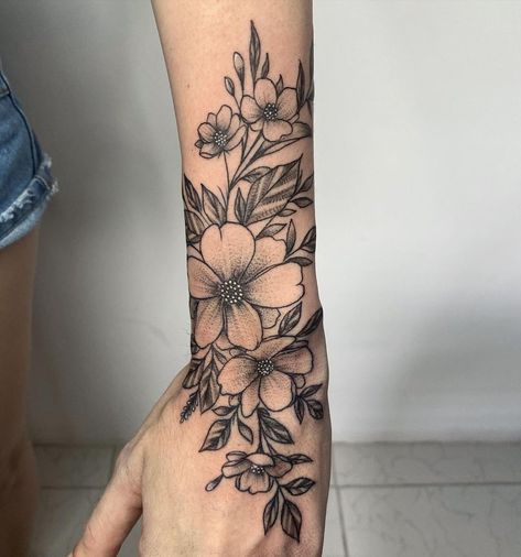 Forearm Tattoo Women Sleeve, Minimal Tattoo Designs, Minimal Tattoo Ideas, Mum Tattoo, Cuff Tattoo, Flower Tattoo Ideas, Ear Tattoo Ideas, Girl Arm Tattoos, Hand Tattoos For Girls