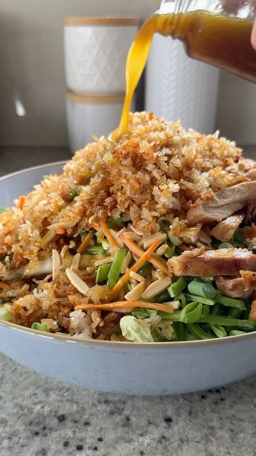 Asian Wombok Salad, Wombok Recipe, Teriyaki Chicken Crispy Rice Salad, Asian Rice Salad, Wombok Salad, Rice Asian, Olive Oil Salad, Microwave Rice, Crispy Quinoa