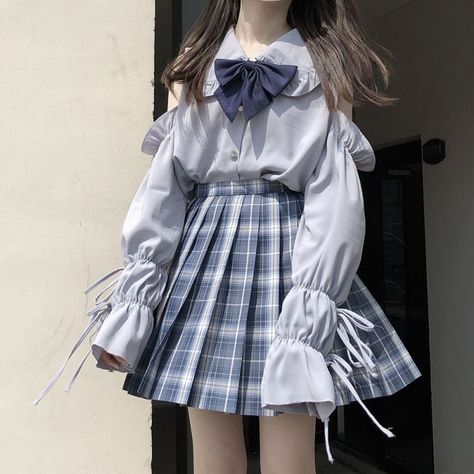 a3545bd79d31f9a72d3a78690adf73fcdesc49569321ri Korean Blouse, Harajuku Women, Harajuku Girls, Off Shoulder Shirt, Kawaii Fashion Outfits, Uniform Fashion, Plaid Skirt, 가을 패션, Shoulder Shirts