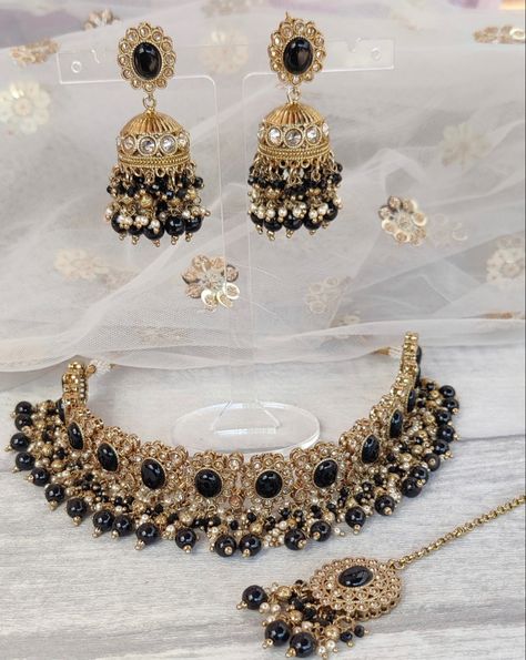 Black And Gold Indian Jewelry Set, Black Indian Jewelry Set, Desi Jewelry Set, Black Indian Jewelry, Qawali Night, Desi Jewellery, Desi Jewelry, Pakistani Jewellery, Indian Wedding Jewelry Sets