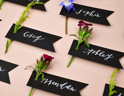 cover-photo-Spring-Wedding-Place-Card-Ideas-Black-Paper-Flag-Tag Place Card Ideas, Décoration Baby Shower, Wedding Table Name Cards, Diy Place Cards, Table Name Cards, Wedding Table Names, Wedding Name Cards, Spring Weddings, Wedding Name