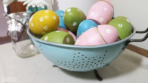 I had such fun with these painted wooden eggs. I used some chalk paint and grunge glaze to create the perfect farmhouse Easter Eggs! www.michellejdesigns.com Vintage Egg Beater, Vintage Egg Basket, Wooden Eggs, Vintage Spring, Food Decoration, Chalk Paint, Easter Spring, Fall Crafts, How To Look Pretty